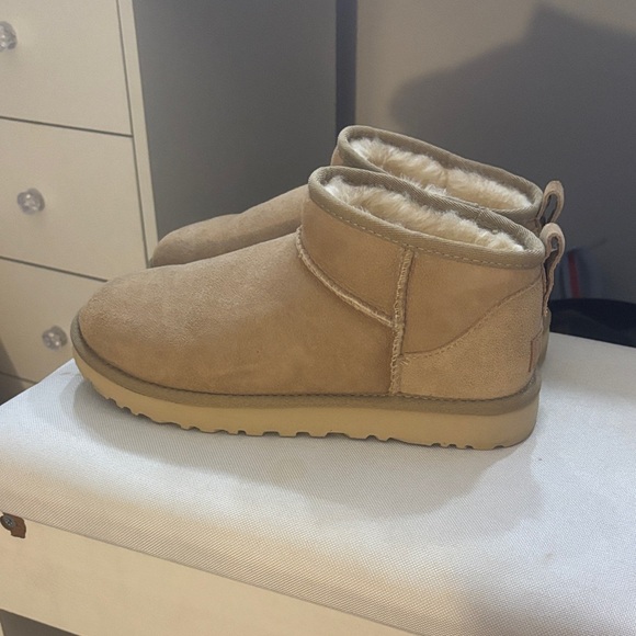 UGG Shoes - Mini UGGS